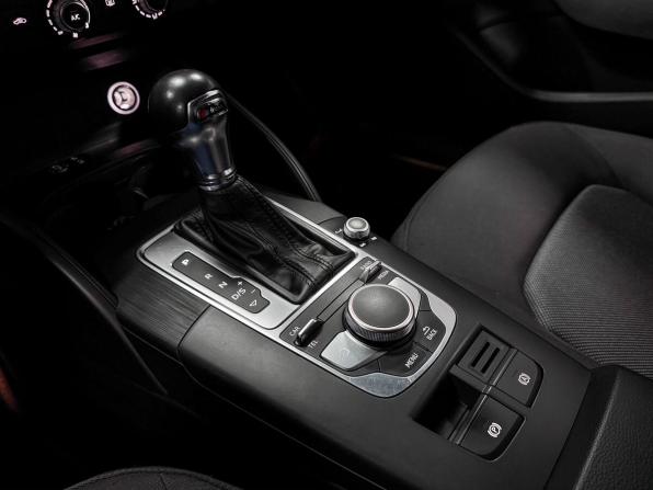 Audi A3 III (8V) Рестайлинг с пробегом 2017 года, цена 1 559 000 рублей, 137435 км, седан, Автокод Объявления