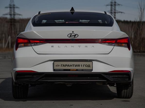 Hyundai Elantra VII (CN7) с пробегом 2021 года, цена 1 999 000 рублей, 48198 км, седан, Автокод Объявления