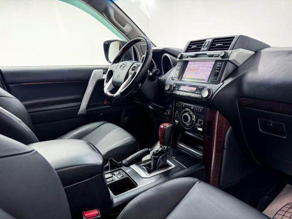Toyota Land Cruiser Prado 150 Series Рестайлинг 1 с пробегом 2014 года, цена 3 699 000 рублей, 162000 км, внедорожник, Автокод Объявления