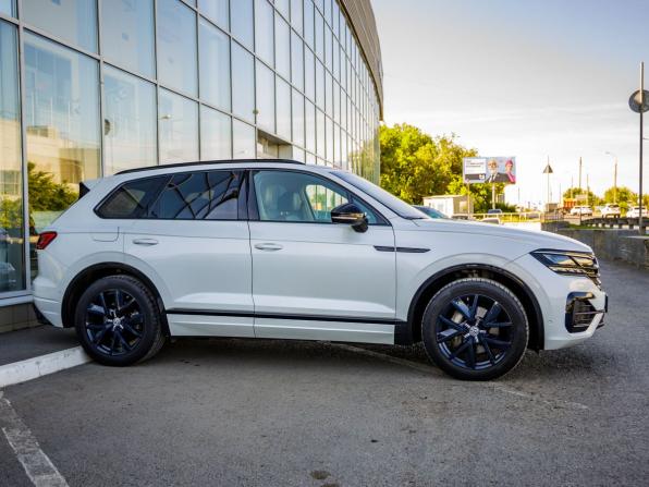 Volkswagen Touareg III с пробегом 2019 года, цена 4 598 000 рублей, 42137 км, внедорожник, Автокод Объявления