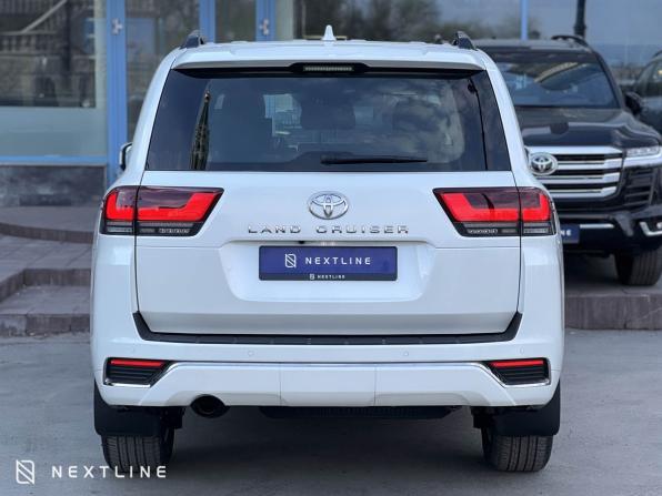 Новый Toyota Land Cruiser 300 Series 2025 года, цена 17 690 000 рублей, внедорожник, Автокод Объявления