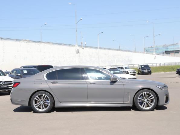 BMW 7 серии VI (G11/G12) Рестайлинг с пробегом 2019 года, цена 4 320 000 рублей, 240058 км, седан, Автокод Объявления