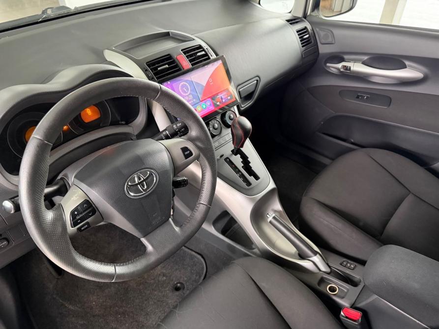 Toyota Auris I Рестайлинг Березовский  - изображение 17