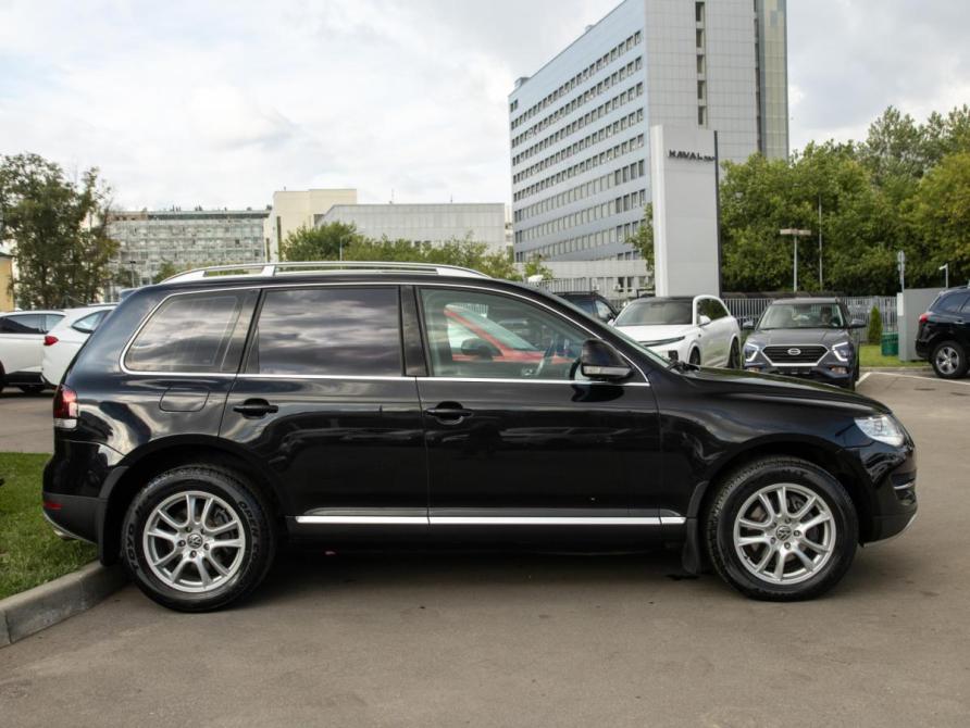 Volkswagen Touareg I Рестайлинг Москва  - изображение 15