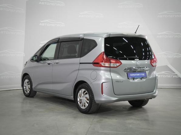 Honda Freed II с пробегом 2017 года, цена 1 580 000 рублей, 122500 км, компактвэн, Автокод Объявления