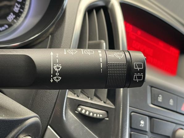 Opel Astra J с пробегом 2012 года, цена 747 000 рублей, 171695 км, хэтчбек, Автокод Объявления
