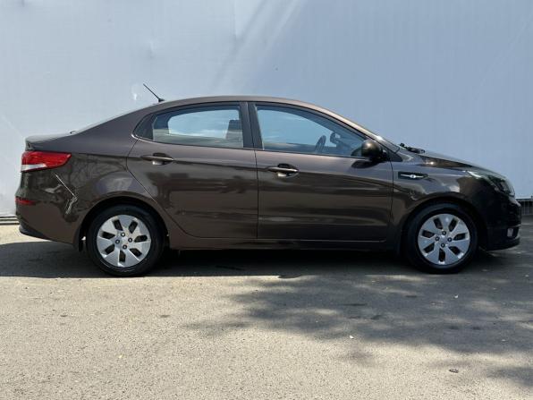 Kia Rio III Рестайлинг с пробегом 2015 года, цена 1 050 000 рублей, 100640 км, седан, Автокод Объявления