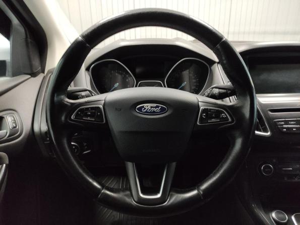 Ford Focus III Рестайлинг с пробегом 2017 года, цена 980 000 рублей, 146288 км, хэтчбек, Автокод Объявления