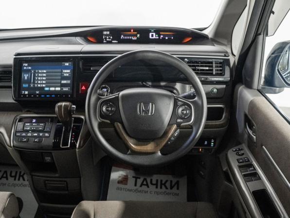 Honda Stepwgn V с пробегом 2015 года, цена 1 689 500 рублей, 165220 км, минивэн, Автокод Объявления