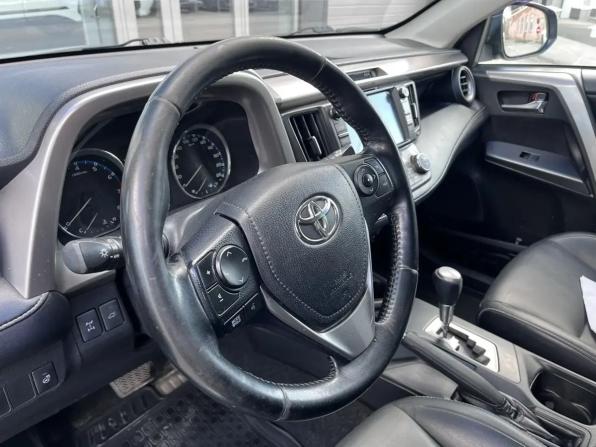 Toyota RAV4 IV (XA40) Рестайлинг с пробегом 2017 года, цена 2 200 000 рублей, 151780 км, внедорожник, Автокод Объявления