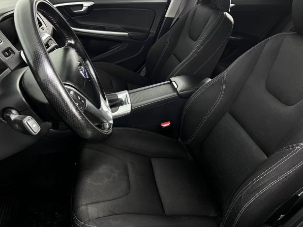 Volvo V60 I Рестайлинг с пробегом 2016 года, цена 1 450 000 рублей, 157300 км, универсал, Автокод Объявления