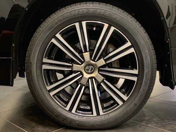 Lexus LX III Рестайлинг 2 с пробегом 2020 года, цена 9 362 000 рублей, 71484 км, внедорожник, Автокод Объявления