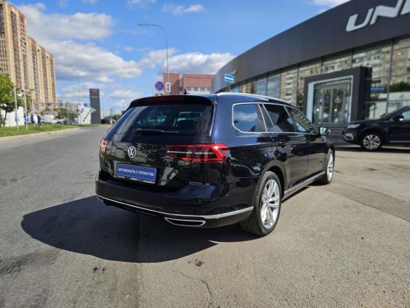 Volkswagen Passat B8 Рестайлинг с пробегом 2019 года, цена 1 900 000 рублей, 241920 км, универсал, Автокод Объявления