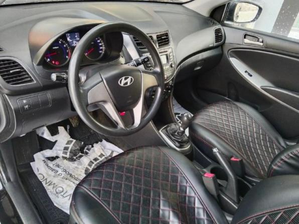 Hyundai Solaris I Рестайлинг с пробегом 2016 года, цена 774 600 рублей, 175255 км, хэтчбек, Автокод Объявления