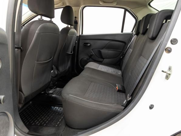 Renault Logan II с пробегом 2018 года, цена 898 000 рублей, 105743 км, седан, Автокод Объявления