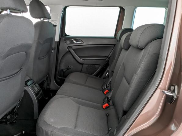Skoda Yeti I Рестайлинг с пробегом 2014 года, цена 1 250 000 рублей, 66239 км, внедорожник, Автокод Объявления