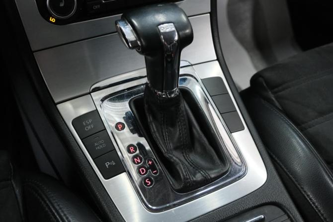 Volkswagen Passat B6 с пробегом 2010 года, цена 869 000 рублей, 234000 км, седан, Автокод Объявления