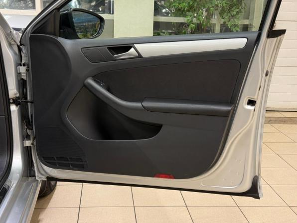 Volkswagen Jetta VI с пробегом 2013 года, цена 1 390 000 рублей, 128000 км, седан, Автокод Объявления