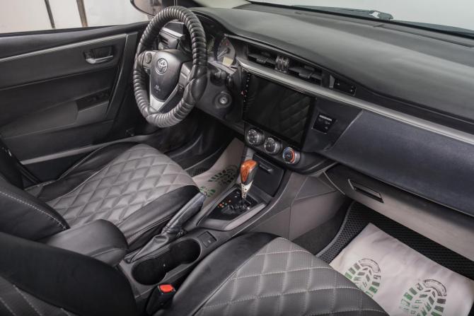 Toyota Corolla XI (E160 E170 E180) с пробегом 2014 года, цена 1 369 000 рублей, 240000 км, седан, Автокод Объявления