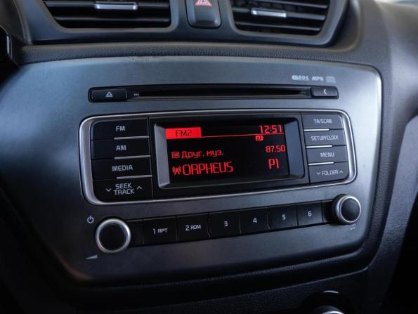 Kia Rio III Рестайлинг с пробегом 2015 года, цена 915 000 рублей, 134396 км, хэтчбек, Автокод Объявления