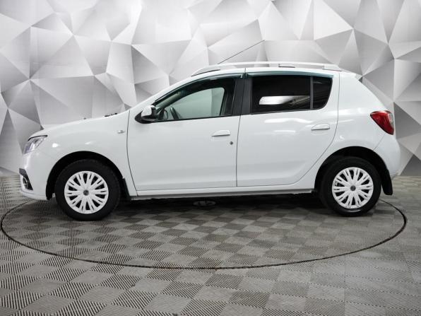 Renault Sandero II с пробегом 2018 года, цена 710 000 рублей, 220000 км, хэтчбек, Автокод Объявления