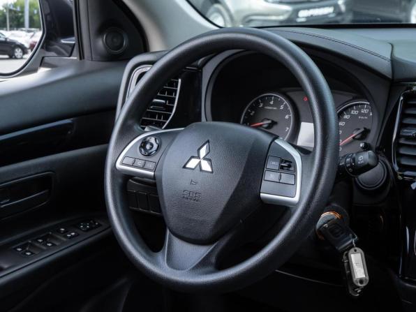Mitsubishi Outlander III Рестайлинг 3 с пробегом 2019 года, цена 2 048 000 рублей, 124376 км, внедорожник, Автокод Объявления
