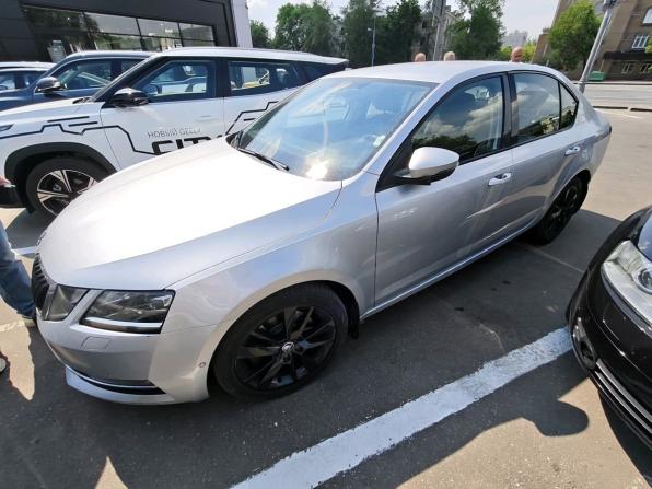 Skoda Octavia III (A7) Рестайлинг с пробегом 2017 года, цена 1 450 000 рублей, 255989 км, лифтбек, Автокод Объявления