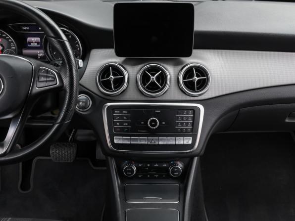 Mercedes-Benz GLA I (X156) Рестайлинг с пробегом 2019 года, цена 2 798 000 рублей, 90424 км, внедорожник, Автокод Объявления