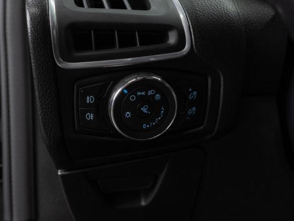 Ford Focus III с пробегом 2013 года, цена 779 000 рублей, 140202 км, хэтчбек, Автокод Объявления