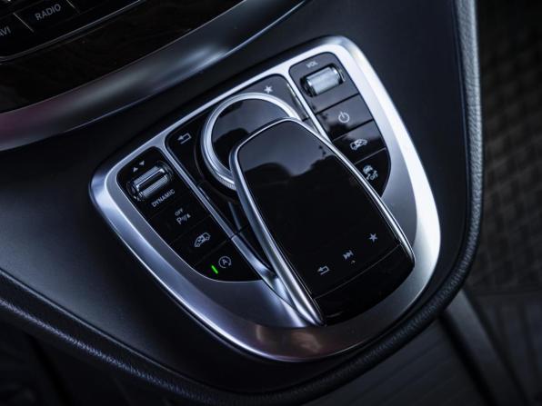Mercedes-Benz V-Класс III (W447) Рестайлинг с пробегом 2019 года, цена 5 900 000 рублей, 68084 км, минивэн, Автокод Объявления