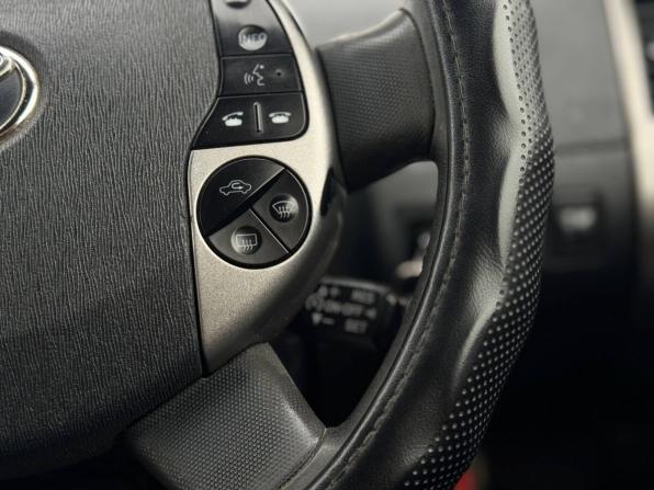 Toyota Prius II Рестайлинг (XW20) с пробегом 2010 года, цена 699 000 рублей, 419729 км, лифтбек, Автокод Объявления