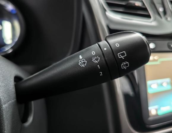 Renault Sandero II Рестайлинг с пробегом 2019 года, цена 1 444 000 рублей, 36658 км, хэтчбек, Автокод Объявления