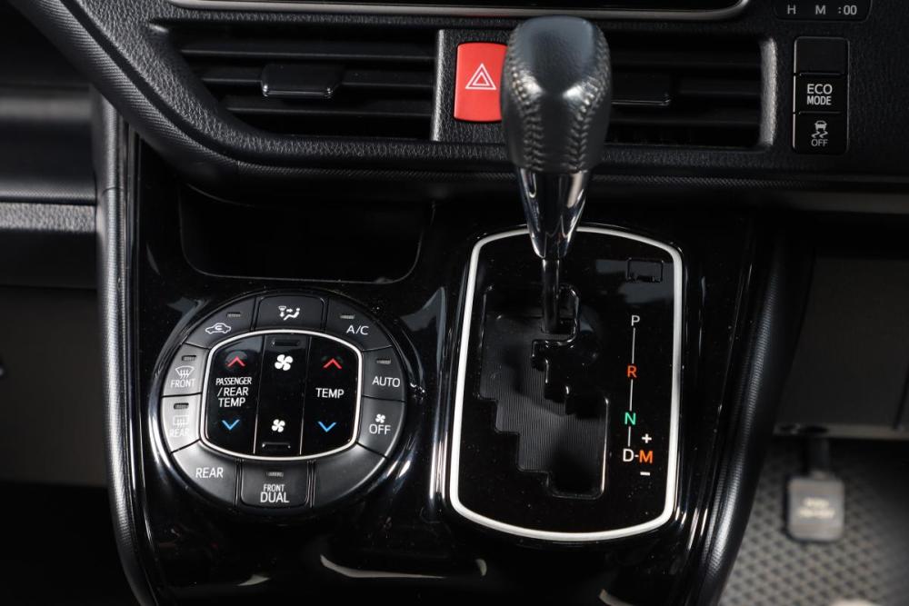 Toyota Noah III (R80) Новосибирск  - изображение 16