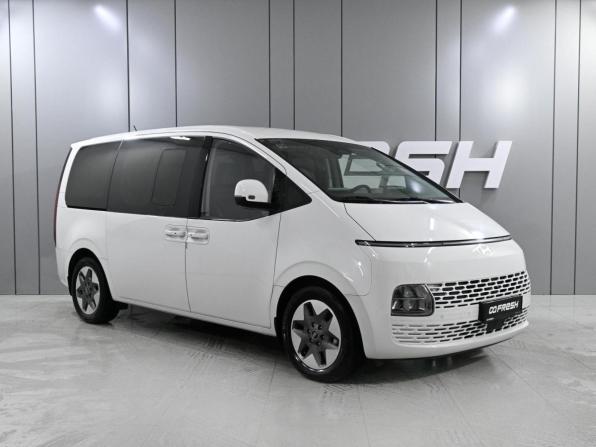 Hyundai Staria I с пробегом 2024 года, цена 6 279 000 рублей, 7188 км, минивэн, Автокод Объявления