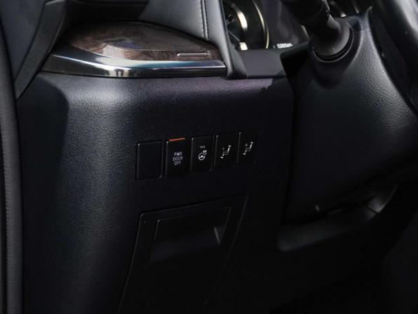 Toyota Alphard III Рестайлинг с пробегом 2019 года, цена 4 885 000 рублей, 129738 км, минивэн, Автокод Объявления