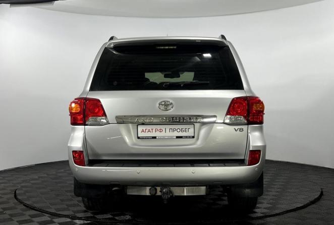 Toyota Land Cruiser 200 Series Рестайлинг 1 с пробегом 2014 года, цена 3 950 000 рублей, 196132 км, внедорожник, Автокод Объявления