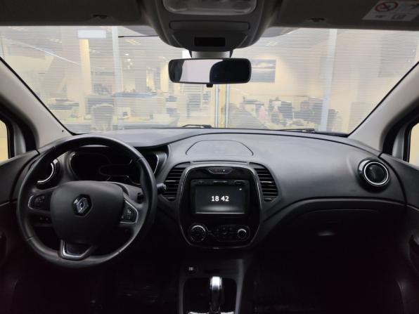 Renault Kaptur I с пробегом 2017 года, цена 1 490 000 рублей, 123039 км, внедорожник, Автокод Объявления