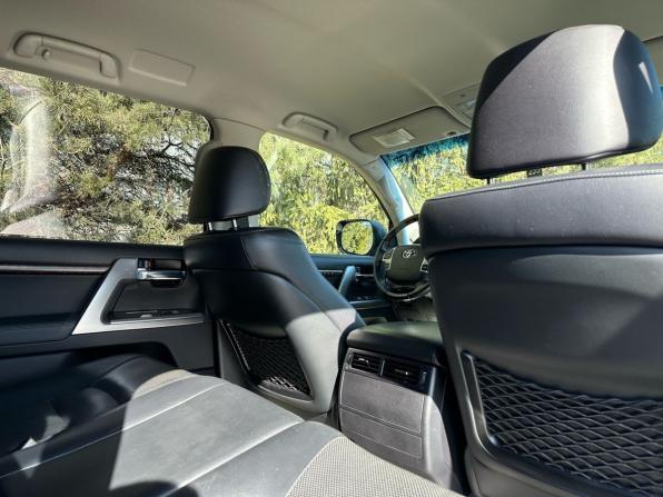 Toyota Land Cruiser 200 Series Рестайлинг 1 с пробегом 2013 года, цена 4 670 000 рублей, 94485 км, внедорожник, Автокод Объявления