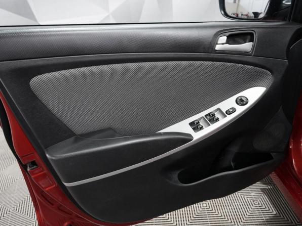 Hyundai Solaris I с пробегом 2014 года, цена 832 000 рублей, 133496 км, седан, Автокод Объявления