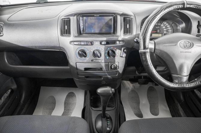 Toyota Probox I с пробегом 2013 года, цена 749 000 рублей, 268000 км, универсал, Автокод Объявления