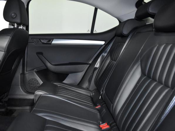 Skoda Superb III Рестайлинг с пробегом 2019 года, цена 2 350 000 рублей, 94080 км, лифтбек, Автокод Объявления