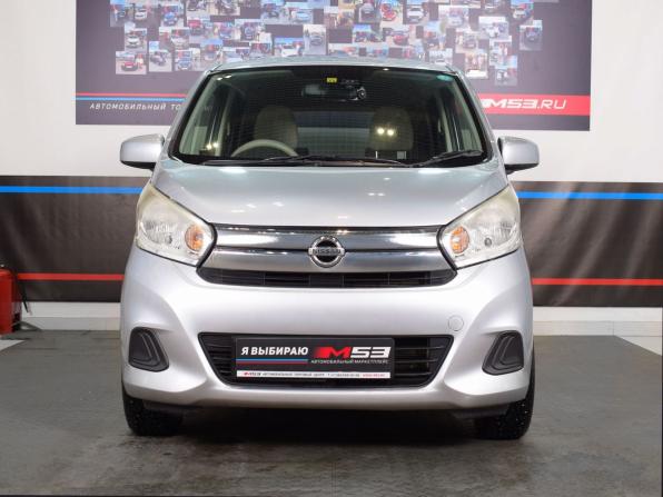 Nissan Dayz I Рестайлинг с пробегом 2016 года, цена 659 995 рублей, 43726 км, хэтчбек, Автокод Объявления