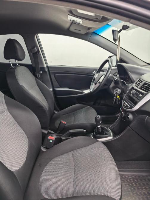 Hyundai Solaris I Санкт-Петербург  - изображение 20