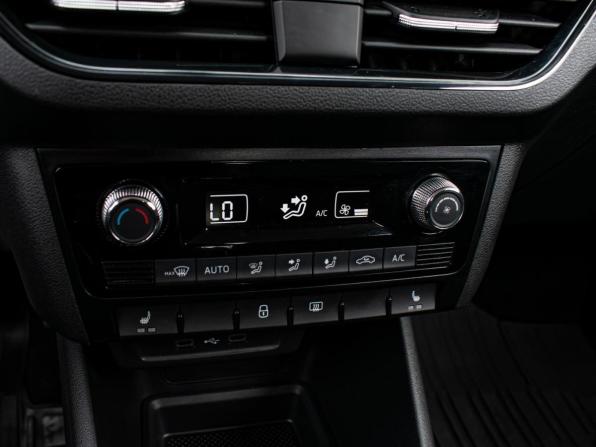 Skoda Rapid II с пробегом 2021 года, цена 1 675 000 рублей, 71619 км, лифтбек, Автокод Объявления