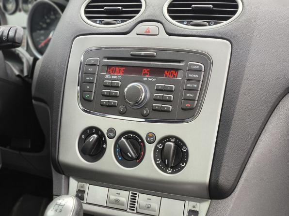 Ford Focus II Рестайлинг с пробегом 2010 года, цена 636 000 рублей, 107941 км, седан, Автокод Объявления