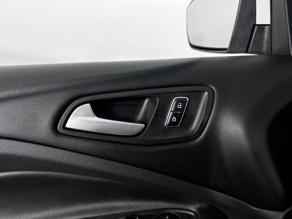 Ford Kuga II с пробегом 2015 года, цена 1 400 000 рублей, 102500 км, внедорожник, Автокод Объявления