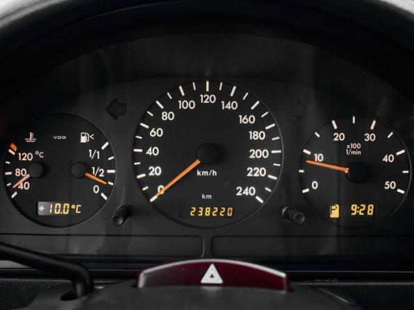 Mercedes-Benz M-Класс I (W163) Рестайлинг с пробегом 2002 года, цена 850 000 рублей, 238220 км, внедорожник, Автокод Объявления