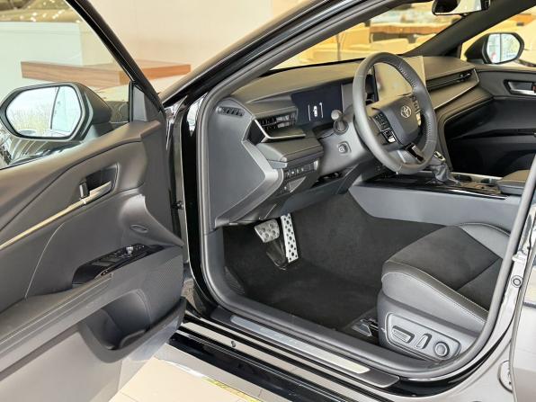 Toyota Camry IX (XV80) China Market с пробегом 2026 года, цена 4 160 000 рублей, 15 км, седан, Автокод Объявления
