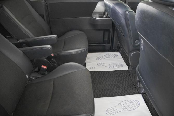 Toyota Voxy II (R70) Рестайлинг с пробегом 2012 года, цена 599 000 рублей, 149828 км, минивэн, Автокод Объявления