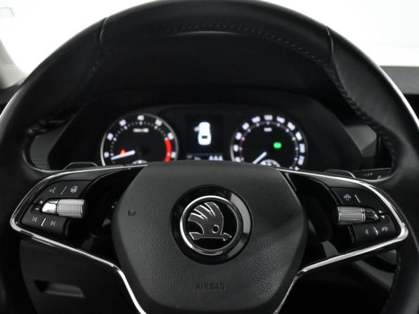 Skoda Octavia IV (A8) с пробегом 2021 года, цена 2 100 000 рублей, 95950 км, лифтбек, Автокод Объявления